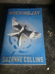 Mockingjay (Hunger Games, Book Three) by Suzanne Collins (2014, Trade Paperback)