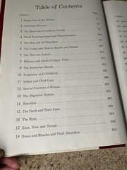 Better Homes and Gardens Family Medical Guide Hard Back Over 800 Pages