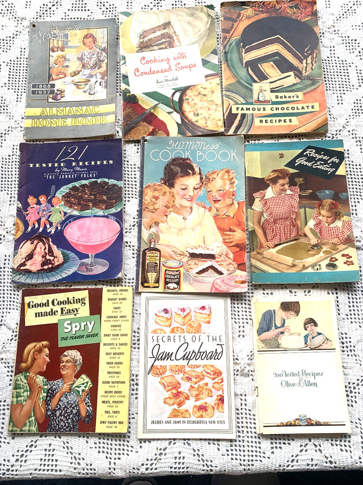 Lot Vintage Recipes Booklets Cookbooks 1930 Watkins Bakers Spry McNess Mason Jam