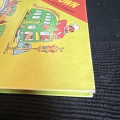 Listen 'n Look Book In My Town by Richard Scarry HC Illustrated 1976