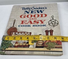 Betty Crocker’s New Good And Easy Cook Book First Edition 7th Printing 192 Pages