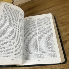 Living Bible Paraphrased Cowhide Leather Second Printing Tyndale Cowhide Green