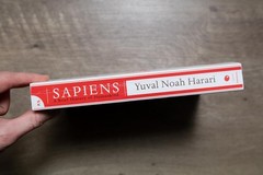 Sapiens: A Brief History of Humankind by Harari, Yuval Noah 2018 Book NYT Best