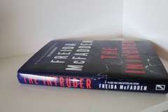 SIGNED The Intruder Freida McFadden Limited FIRST EDITION sprayed Edges hardback