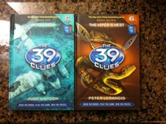 LOT 19 COMPLETE 39 CLUES 1-11 Cahills Vs Vespers 1-4 Infinity Ring 2-4 Trinity