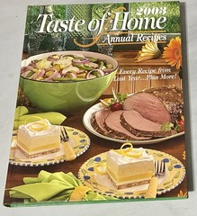 Taste of Home Annual Recipes, 2003 Cookbook 548 Recipes, 320 Pages Perfect Cond.