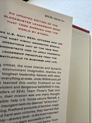 Extreme Ownership : How U. S. Navy SEALs Lead and Win (New Edition) by Leif…