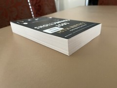 Lost Connections : Why You’re Depressed and How to Find Hope by Johann Hari Book