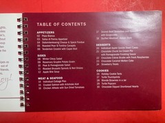 KOWALSKI’S MARKETS SIGNATURE RECIPES 30 PAGES 8X6 IN. CHRISTMAS BAKING COOKBOOK