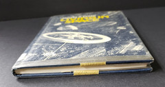 Living In Space – Hardback Book By James S. Trefil – Vintage 1981 – Colonization