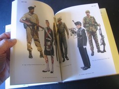 BRITISH INFANTRY UNIFORMS SINCE 1660 M. BARTHROP VG/NN