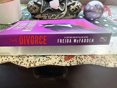 FREIDA MCFADDEN THE DIVORCE SIGNED AUTOGRAPHED 1ST ED/ 1ST PRINT BOOK – #1