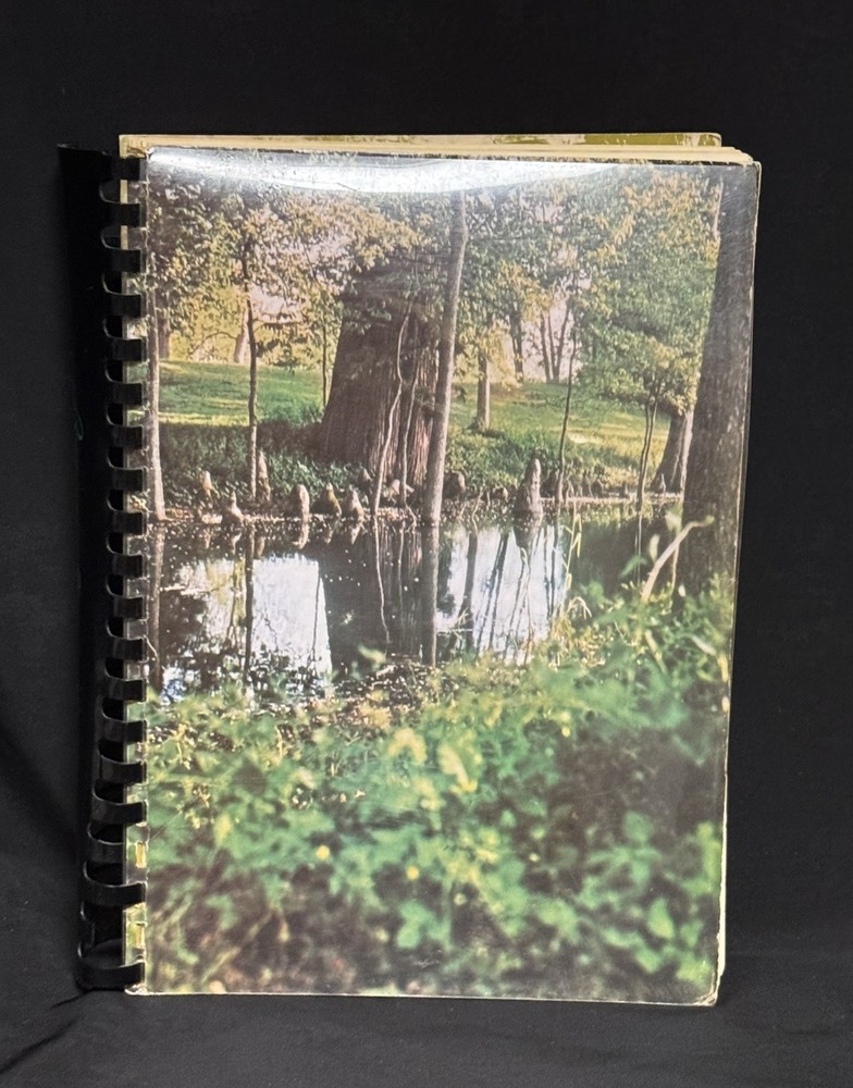 Bayou Cuisine Indianola Mississippi St. Stephens Episcopal Cookbook 1970 1st Ed