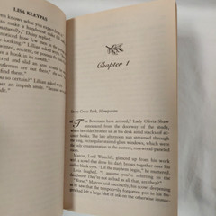 It Happened One Autumn by Lisa Kleypas PB w/ Stepback Wallflowers #2 Avon
