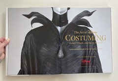 Disney Editions Deluxe Ser.: The Art of Disney Costuming : Heroes, Villains, and