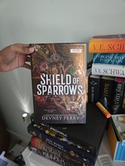Shield of Sparrows Devney Perry GOLD Edition Romantasy sprayed edges Fantasy
