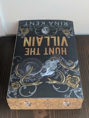 Hunt the Villain (Deluxe Edition) by Rina Kent Paperback