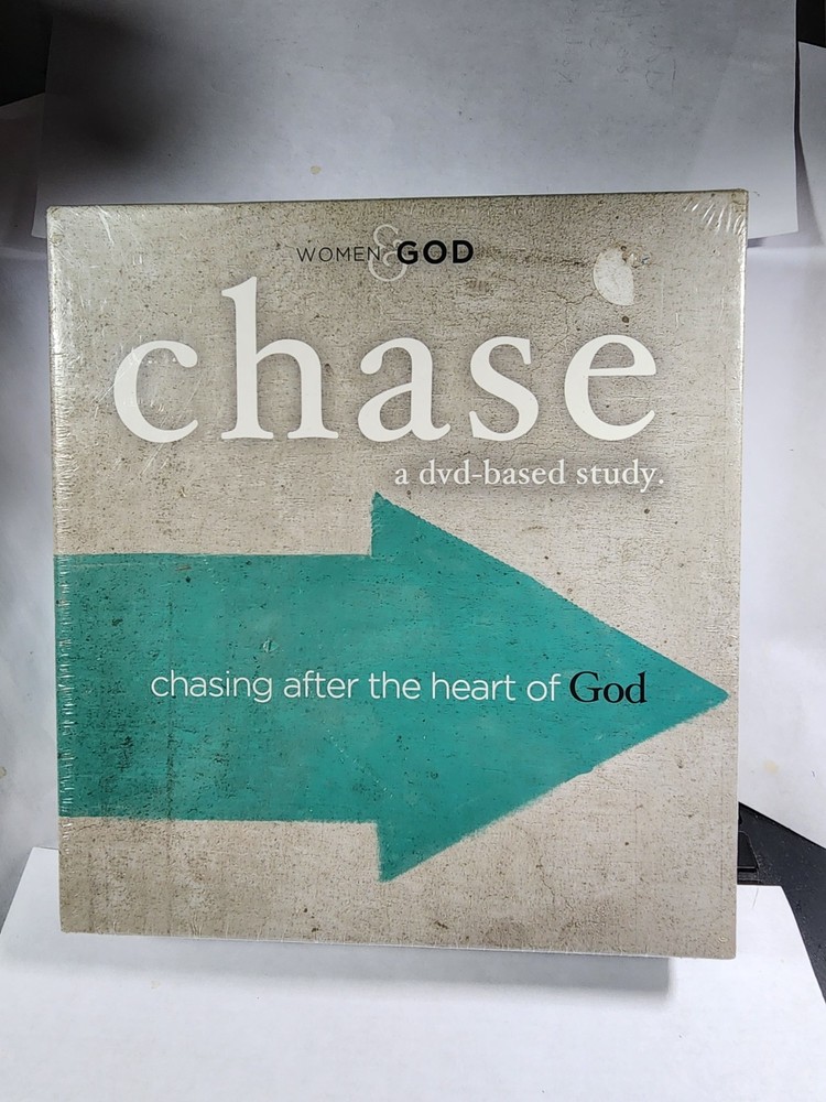 CHASE CURRICULUM KIT: Chasing After the Heart of God – Jennie Allen -Sealed B2