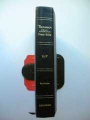 BIBLES & CHRISTIAN STUDY 9 Book Lot – Words of Jesus – The Message – Dictionary