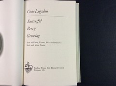 Successful Berry Growing Gene Logsdon Hardcover 1974 200 pages (Very Good)