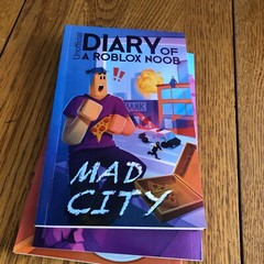 Unofficial Diary Of A Roblox Noob Boxed Set of 5 Paperback