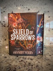 Shield of Sparrows Devney Perry GOLD Edition Romantasy – sprayed edges