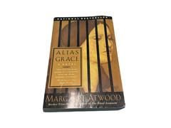Alias Grace : A Novel by Margaret Atwood (1997, Trade Paperback)