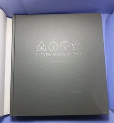 Eleven Madison Park The Cookbook by Daniel Humm & Will Guidara (2011, Hardcover)