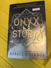 Onyx Storm Target Exclusive Collector’s Edition by Rebecca Yarros Damaged