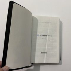 Like New NIV Student Bible Black Bonded Leather