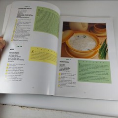 Kuih-Muih Utara by Zakiah Hanum, Malay Language Illustrated Cookbook 1992 PB