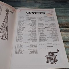 1977 Country Stars’ Cookbook – Compiled By Helen Naismith 94 Pages