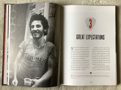 “BRUCE SPRINGSTEEN – An Illustrated Biography” – Hardcover – 184 Pages! – MINT!