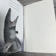 Danger: Dinosaurs! (Jurassic World) (Step into Reading) by Courtney Carbone 2015