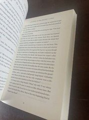 LOUISE ARONSON, A HISTORY OF THE PRESENT ILLNESS. 9781408832127