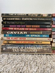 Lot Of 33 Vtg 50s 60s 70s Sci-fi Fantasy Horror Pulp Fiction Paperback Novels