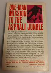 The Cross and the Switchblade – Reverand David Wilkerson – 1968 Pyramid Book PB
