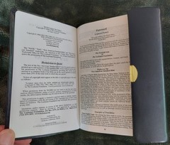 NASB Updated Edition Compact Bible Black Snap-flap Bonded Leather