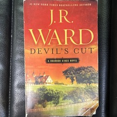J.R. Ward The Bourbon Kings Hardcover Novel w/ Dust Jacket
