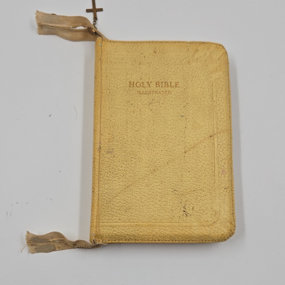 World Publishing Authorized King James The Holy Bible Self-Pronouncing Leather
