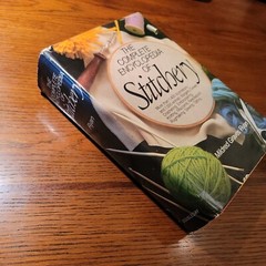 The Complete Encyclopedia of Stitchery by Mildred Graves Ryan Book Fast Free S&H