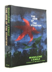 THE ARM OF THE STARFISH Madeleine L’Engle 1974 8th Printing HBDJ VGC