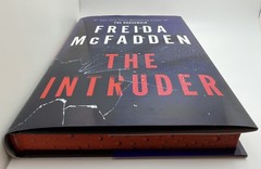 THE INTRUDER by FREIDA MCFADDEN Hardcover, Sprayed Edge Deluxe Mystery THRILLER