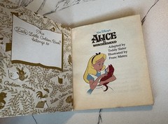 Vtg 1991 A Little Little Mini 2.75” Golden Book #43 Alice In Wonderland – Disney