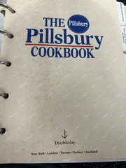 Vintage 1989 The Pillsbury Cookbook 5 Ring Hardcover Binder 448 Pages