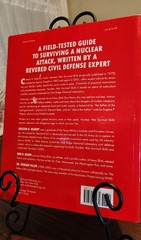 NUCLEAR WAR SURVIVAL SKILLS : Lifesaving Nuclear Facts and Self-Help Instruct