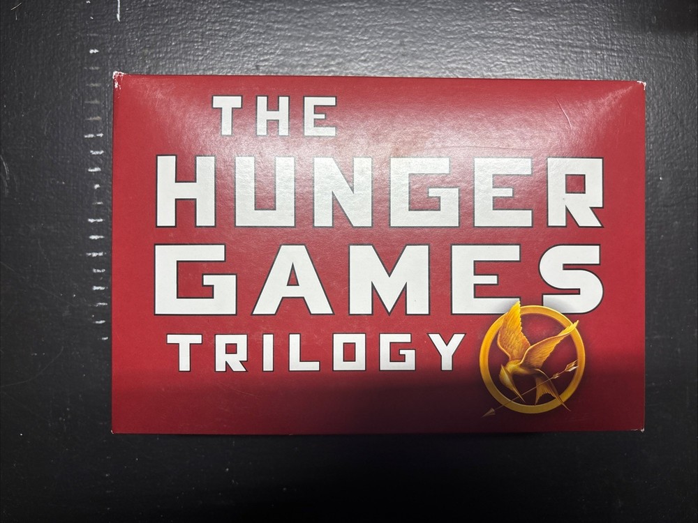 Hunger Games Trilogy Boxed Set : Paperback Classic Collection by Suzanne Collins