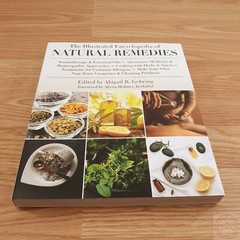 Illustrated Encyclopedia of Natural Remedies / Recipes Book Superfoods Cleanses