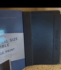 NIV MAGNETIC CLOSURE LARGE PRINT 11.5pt “Word Of God” Personal Bible Leathersoft