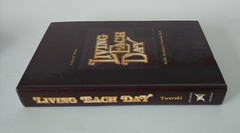 Living Each Day by Abraham J. Twerski (The ArtScroll Ser.) (1988, Hardcover)